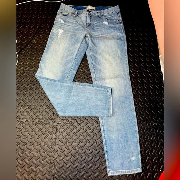 Free People Distressed Light Wash Boyfriend Jeans Size 26 - Picture 1 of 10